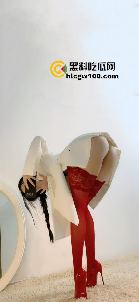 蜜桃臀女神【俏妞qiaoniuTT】微密圈VIP最新私拍流出 来一睹女神另一面-10