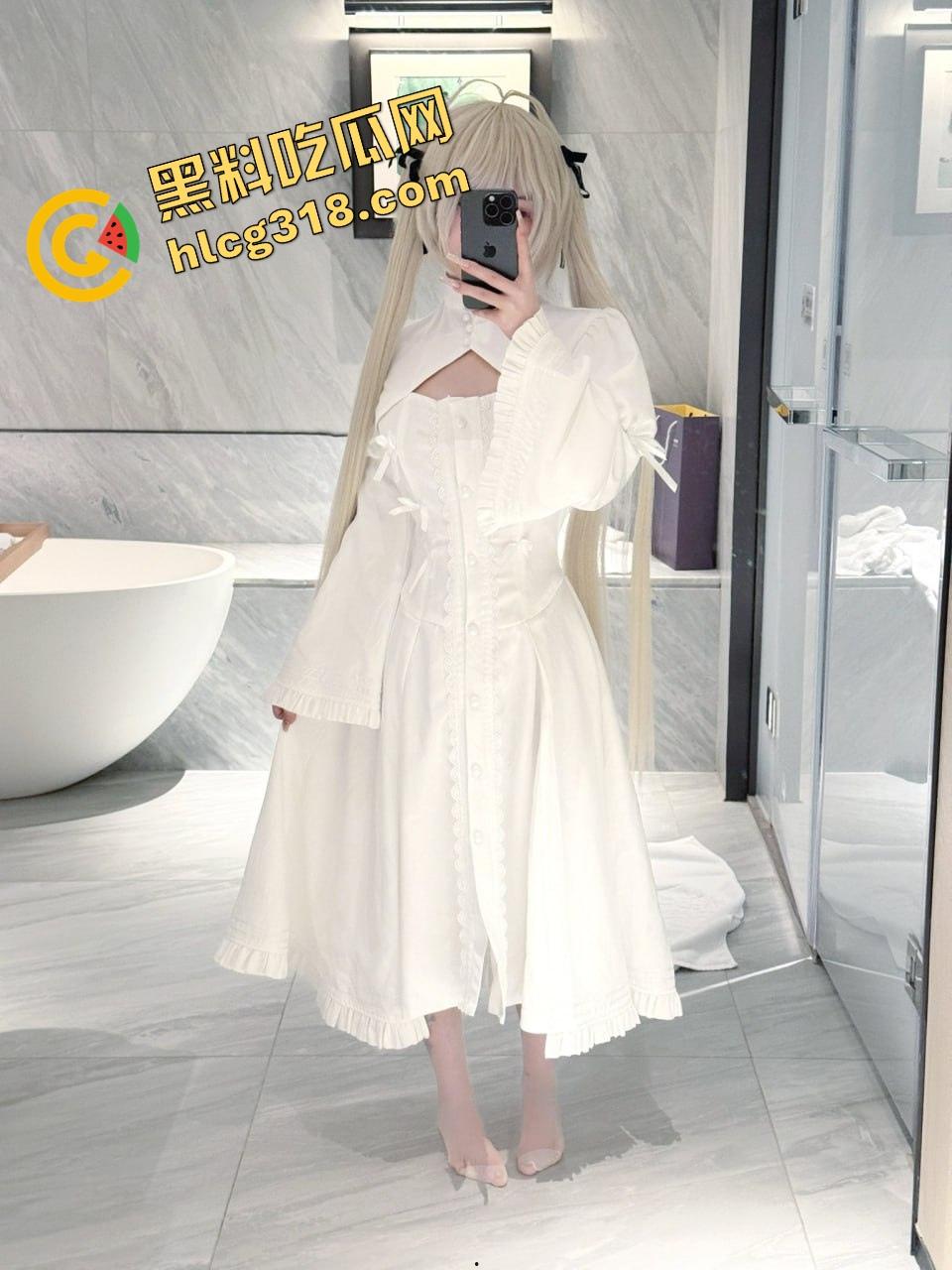 成都软萌cos『十七』短裙下藏不住贱劲,主动翻身爬上金主大肉棒,女上位骑到娇喘湿成水灾!-4