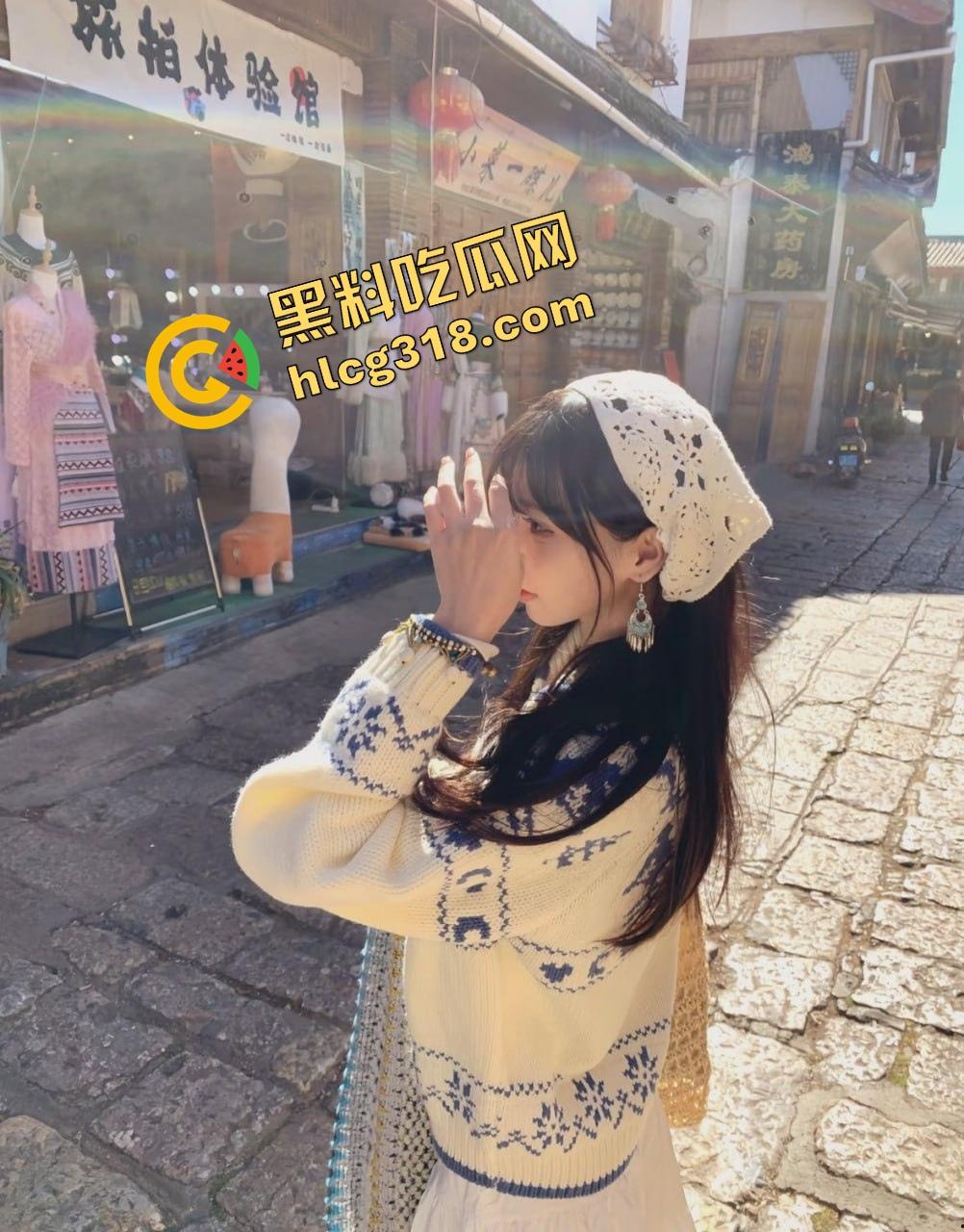 成都软萌cos『十七』短裙下藏不住贱劲,主动翻身爬上金主大肉棒,女上位骑到娇喘湿成水灾!-8