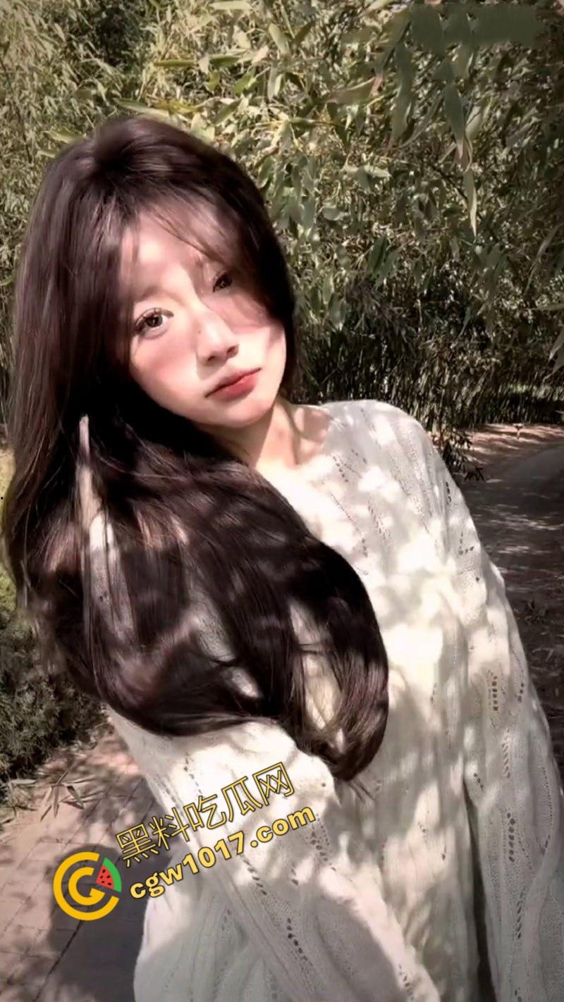 江苏女神【薛颜琪】约炮视频曝光!骚浪淫态,深喉技巧丰富,横流白浆,极品尤物欲仙欲死!-1