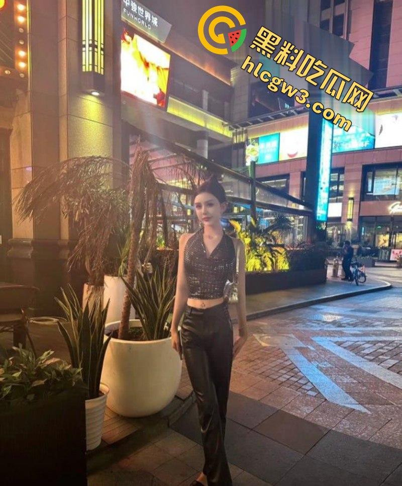 抖音网红Ts 韩小爱双性恋 酒店里金主爸爸面前表演磨逼 逗得金主爸爸最后高潮-10