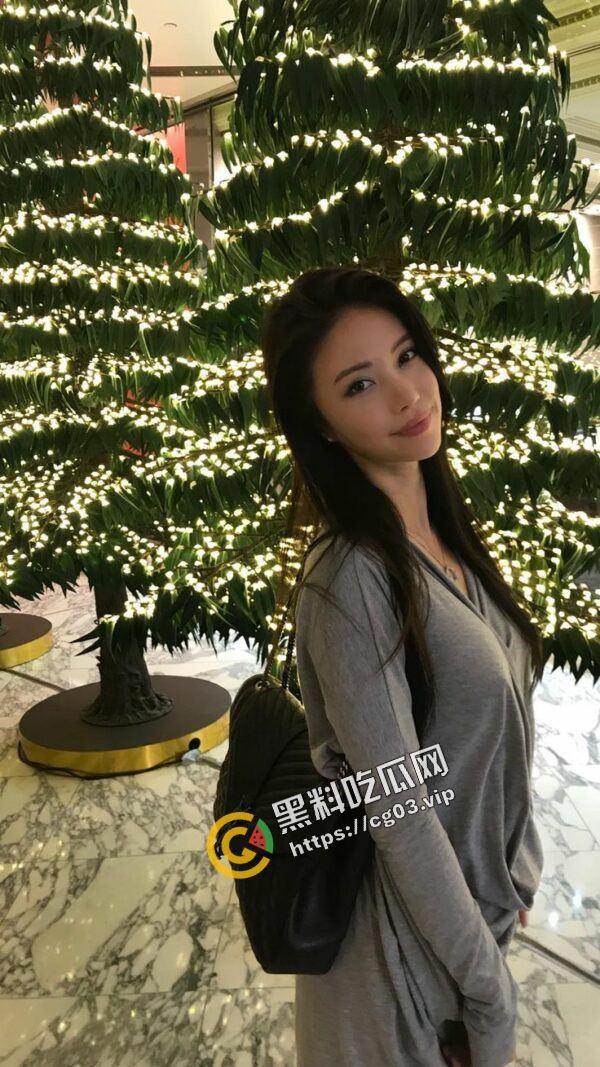 韩国混血儿媚洋反差婊 大战硕大洋屌 嘴都给撑爆了-1