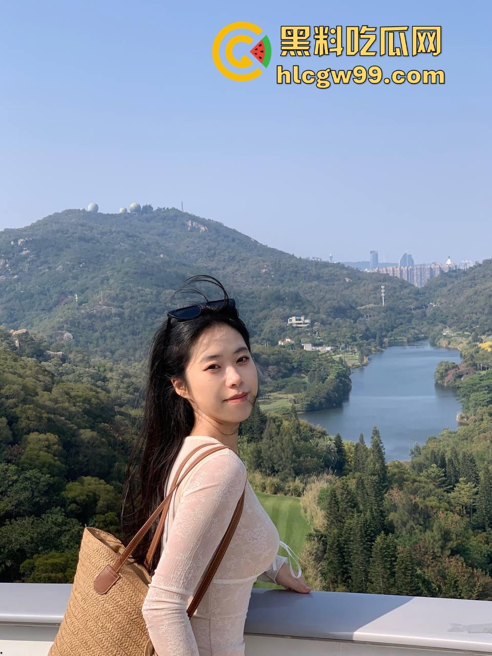 老板颜值即生产力，理发店冲着蚂蚁腰和蝴蝶背来的客人挤破门，贵得让人心甘情愿，这贵是真有贵的道理！-2