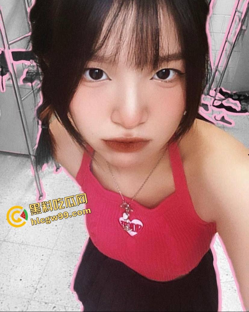 江西传媒职业清纯嫩妹反差婊【许雯婷】家中寂寞露奶发骚,破洞女仔裤暴插骚逼!独家曝光流出!-2