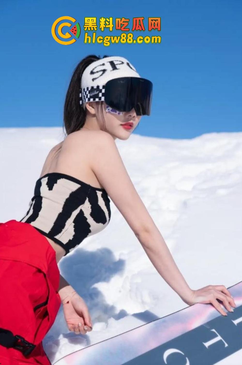 骑行媛已成历史，滑雪媛2025年全面上线，云顶滑雪场美女云集，白天滑雪，晚上开房身上滑！-15