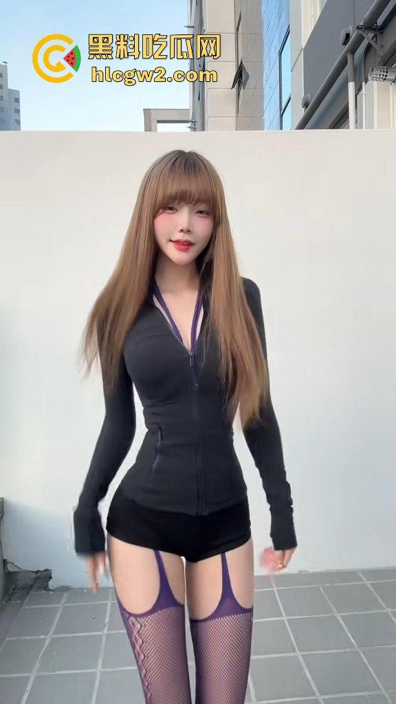 抖音222万粉丝女神【ciu7】不雅自拍外泄!19岁韩国留学生S型身材太撩人,蜂腰翘臀巨乳让人沦陷!-4