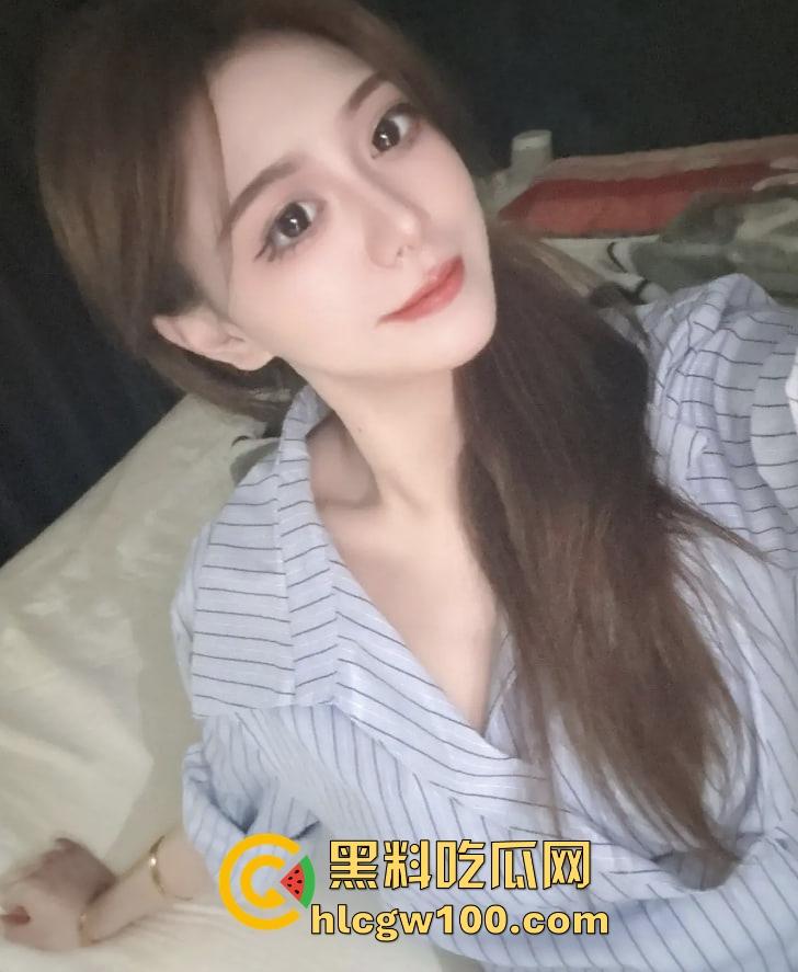 抖音美女销售『不偷腥的猫』塞跳蛋卖车,榜一大哥远程遥控,车漆反光暴露娇喘全程,这销冠玩法太绝了!-16