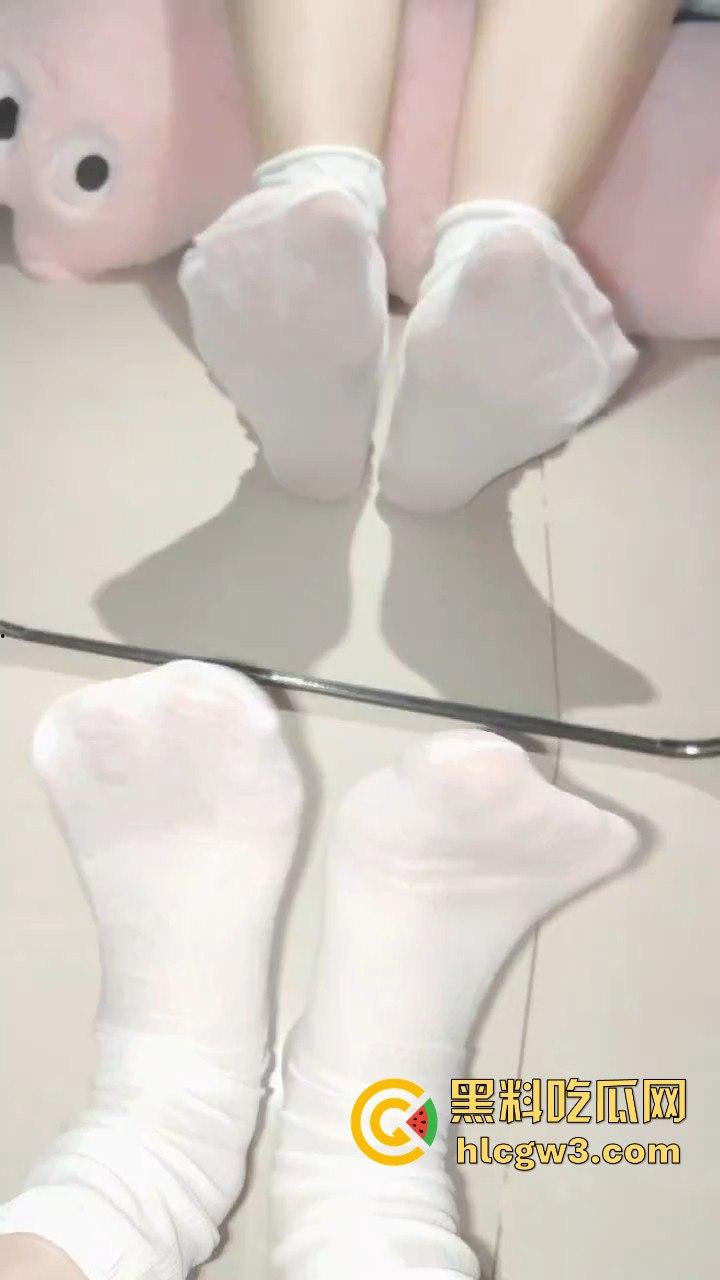 常德骚货【黄诗涵】的真实身份曝光 从长沙6号公馆KTV到常德私人影院,骚劲儿卖遍全城-4