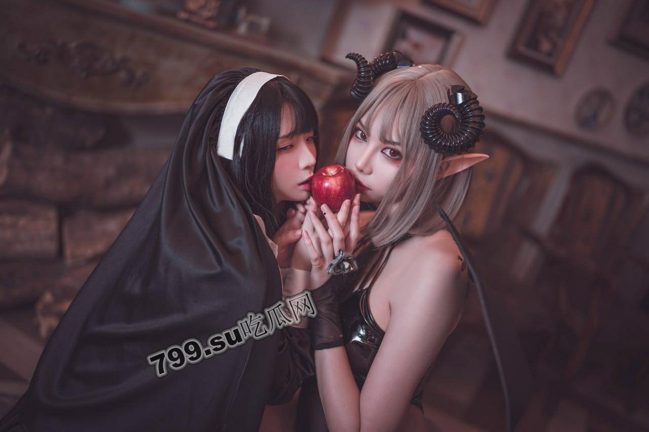 推特二次元卡哇伊 COSER 极品女神反差妹「落落 Raku」原版私拍视图二-24