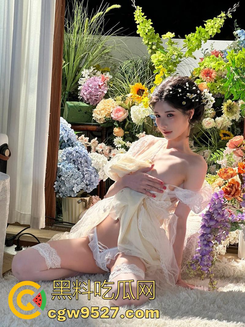 绝美颜值COS女神【橙子汪酱】,顶级身材的性感尤物,被摄影师疯狂揩油,私拍花絮视频流出!-3