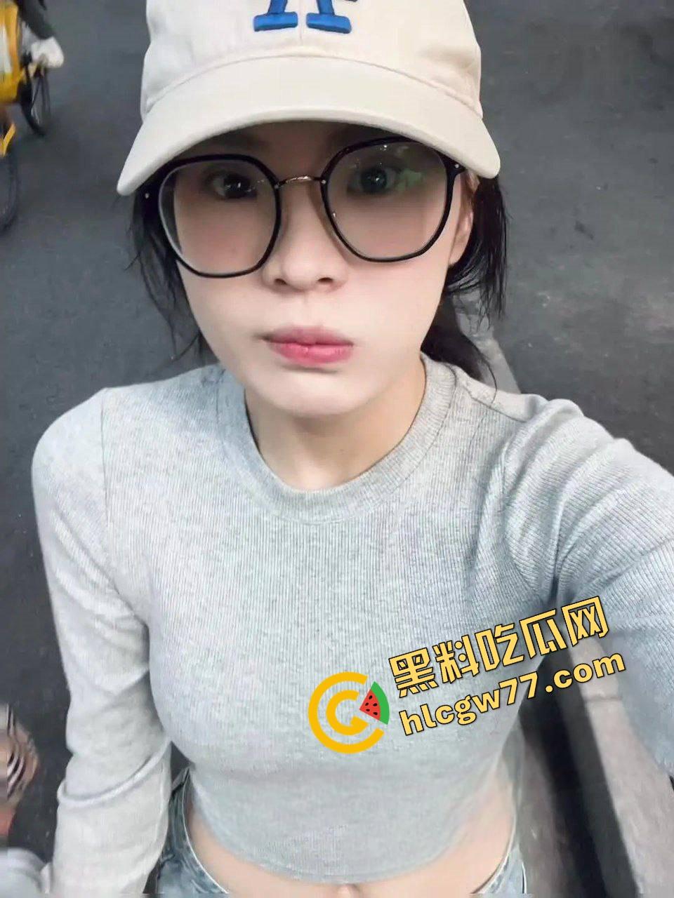 山东21岁反差前女友【曾雨悦】表面清纯乖巧，床上却抢着口交舔棒，女上骑乘自己爽到腿软！-8