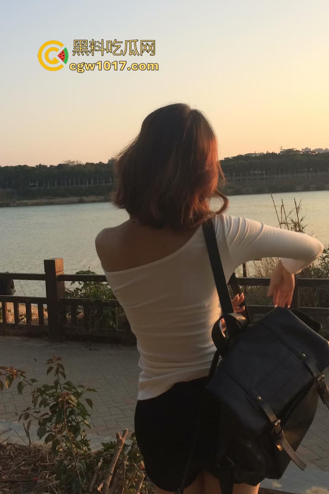 北京舞蹈学院【戴文英】交际舞女神3P!比赛认识的男人轮流上阵一个拍一个操B,学交际舞的成功转型顶级交际花!-1