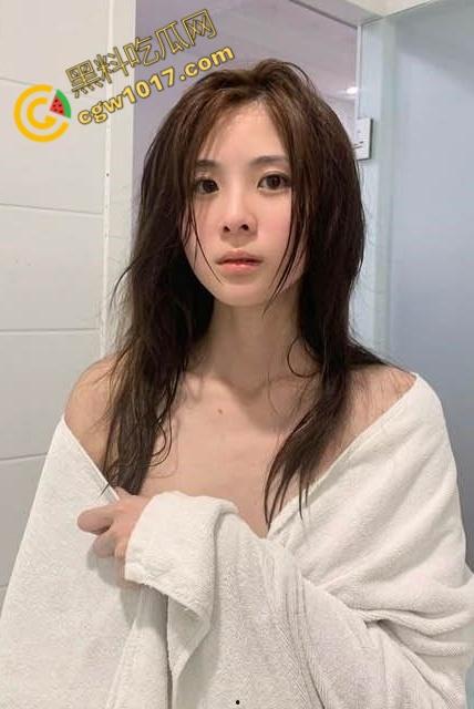 爆乳嫂子瑜伽服彰显曲线,小叔子按捺不住欲望,疯狂猛操,淫声浪语不断回荡,屋内春色无边!-2