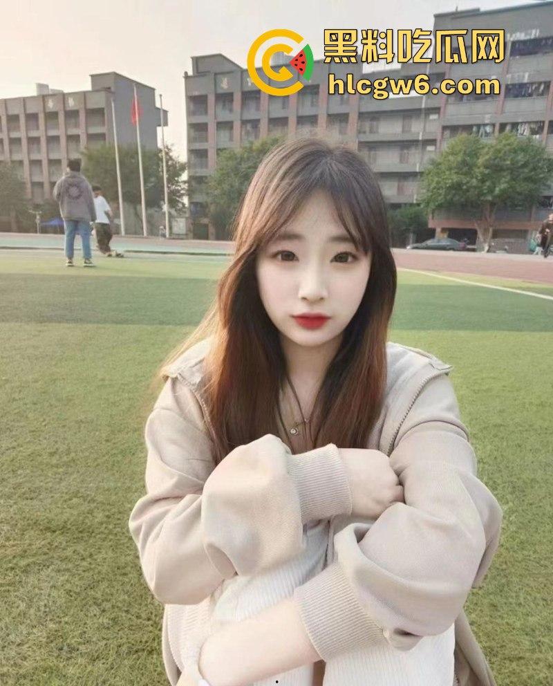 下海有风险 私拍需谨慎！重庆文理学院【杜玉欣】约拍遭摄影师强制开发 大尺度调教视频曝光-2