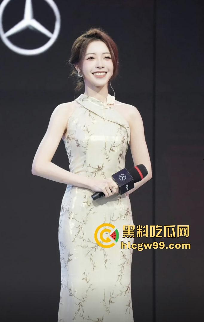 英雄联盟官方女主持【希然lris】不雅视频疯传，自称母狗对镜自慰，淫乱细节引发热议，瓜友们怎么看？-13