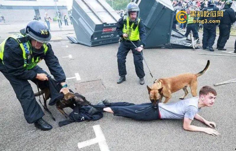 零元购来了!英国近10年最大暴乱!多个城市当街打砸抢烧-3