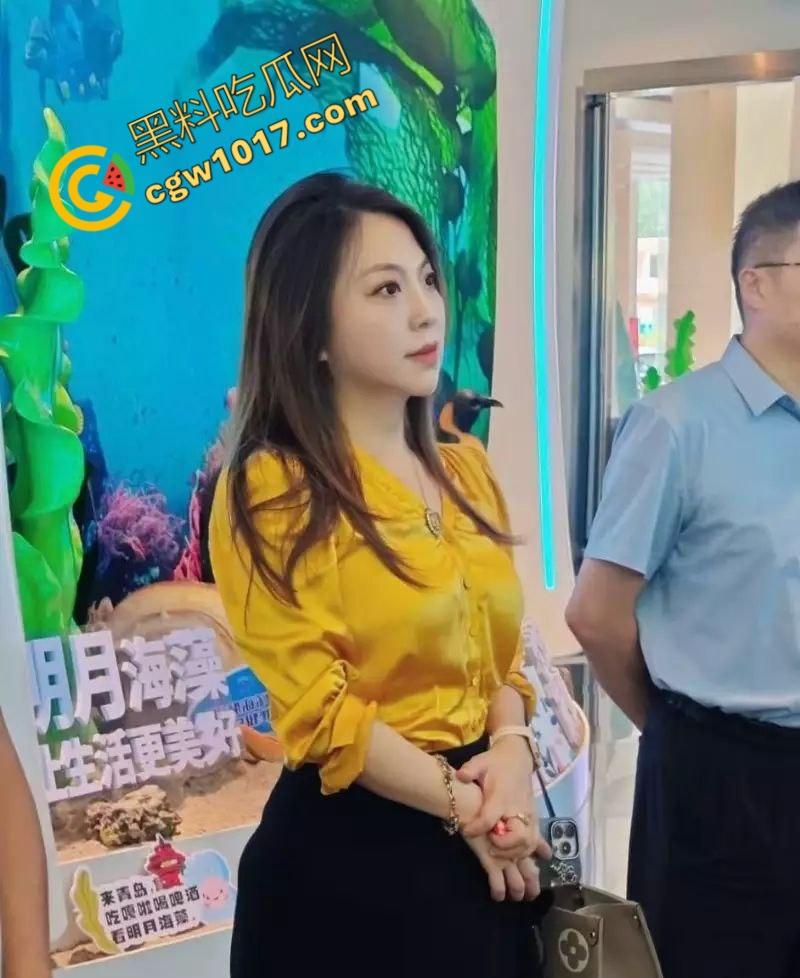 青岛未来盛世管理公司内幕大曝光:女经理【杨琨】色诱商政两界,裸照换资源,陪睡领导,私生活淫荡惊四座!-4