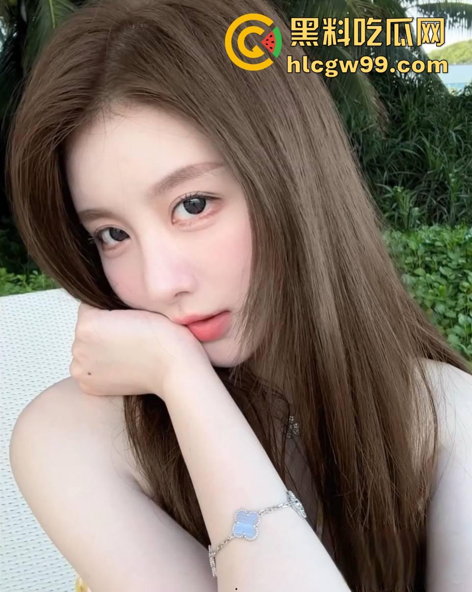 舔狗舔到头都绿了,13cm牛子舔狗包养小仙女,17cm炮友把她操到腿软,不如仨人一起上凑个30cm!-6