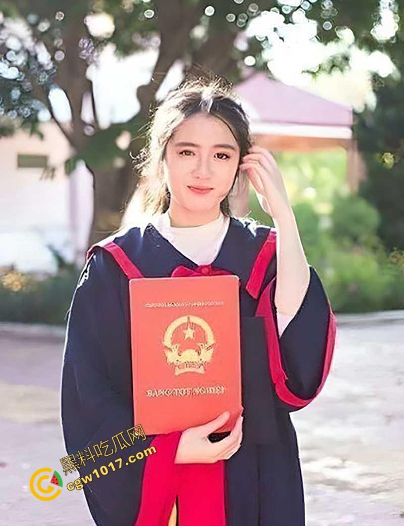 越南美女人妻检察官【邓黎琼江】与富商偷情视频流出!露脸口交无套做爱,离婚离职彻底塌房!-4