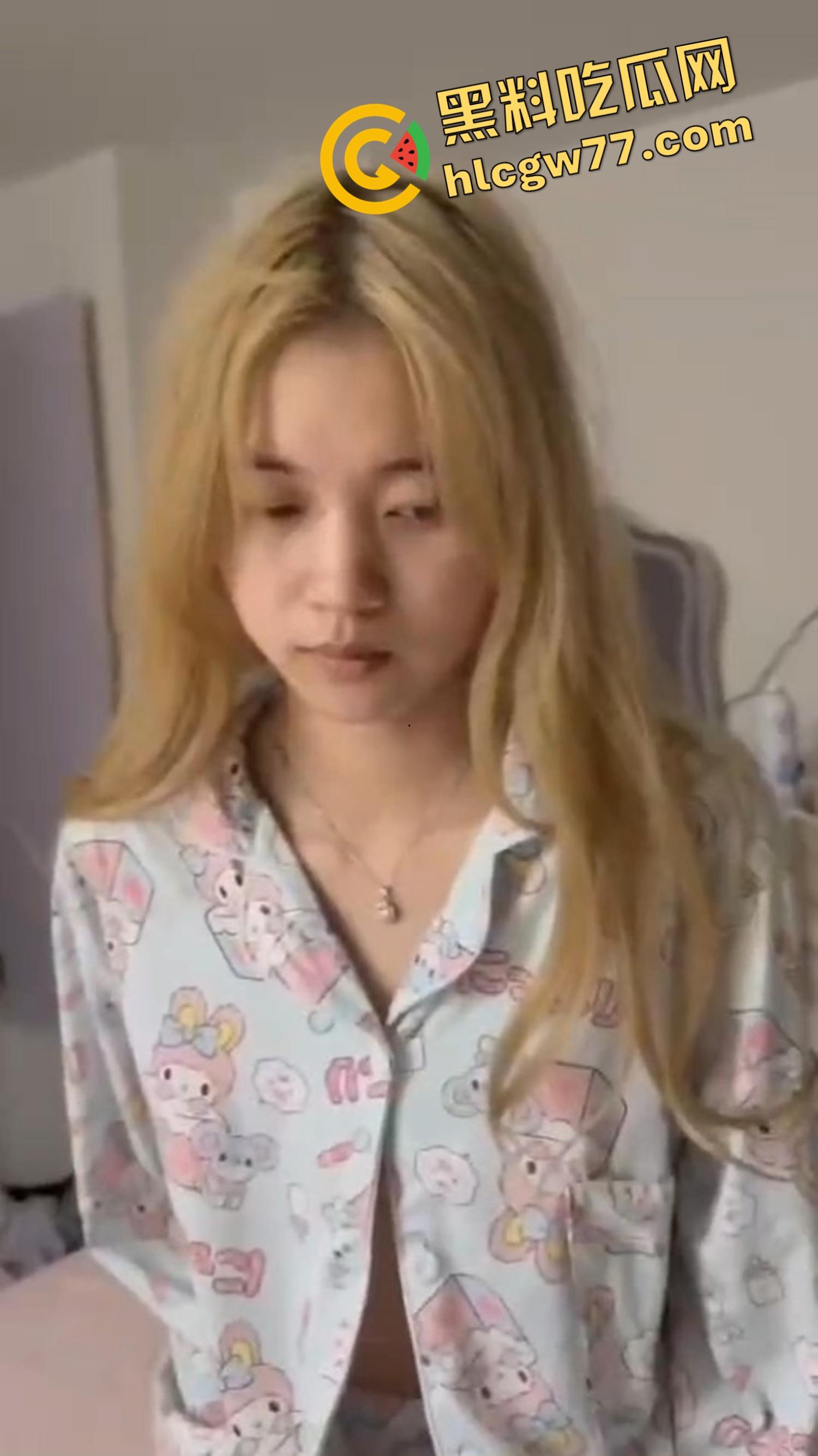 重庆高颜值女网红一边装处女一边玩出轨，两段说辞打脸， 一次出来卖和第二次出来卖的故事？-14