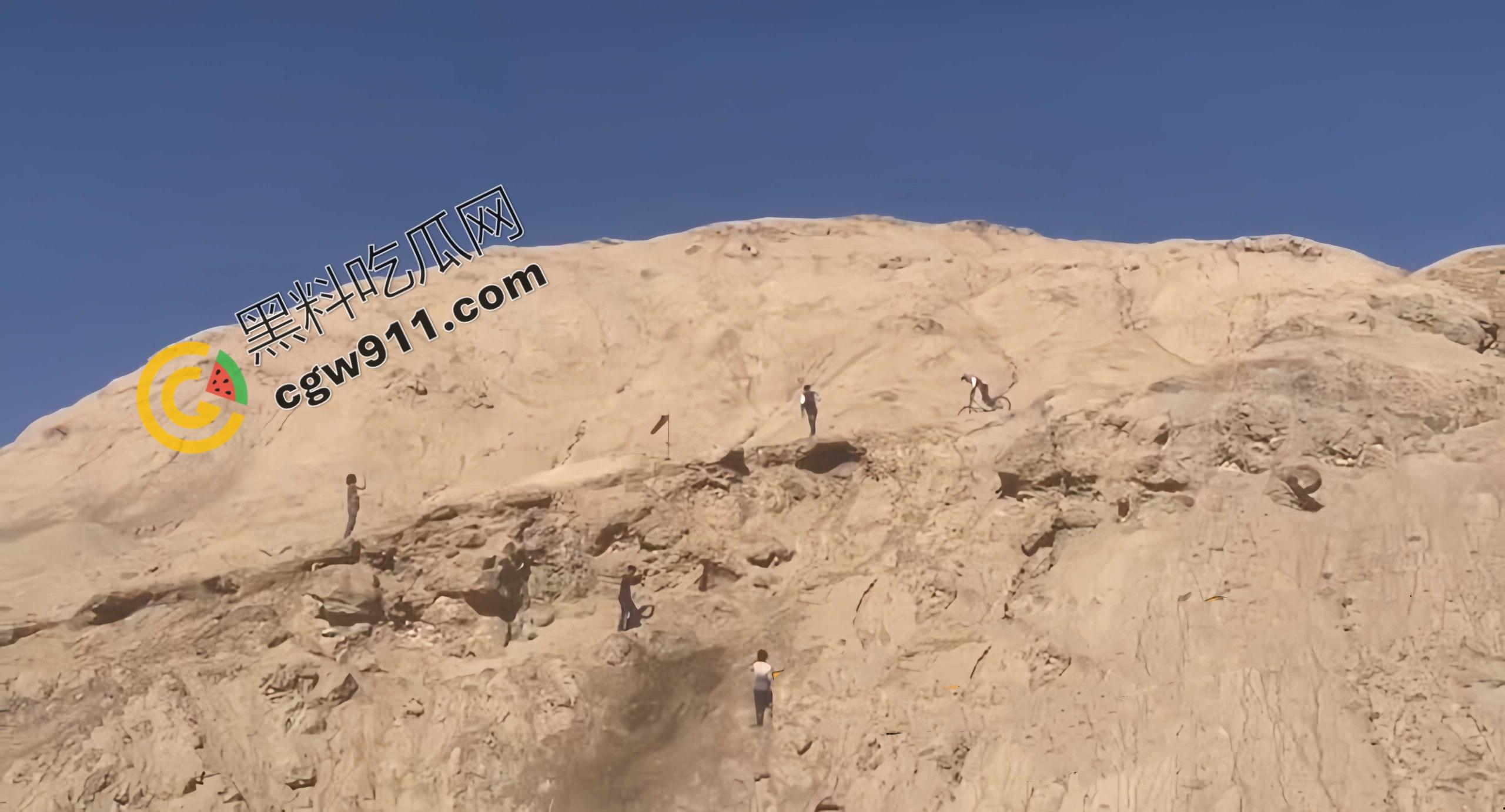 新疆吐鲁番:极限跳崖!山地速降的年轻爱好者壮烈10米跳崖,血染岩壁,英雄折翼-10