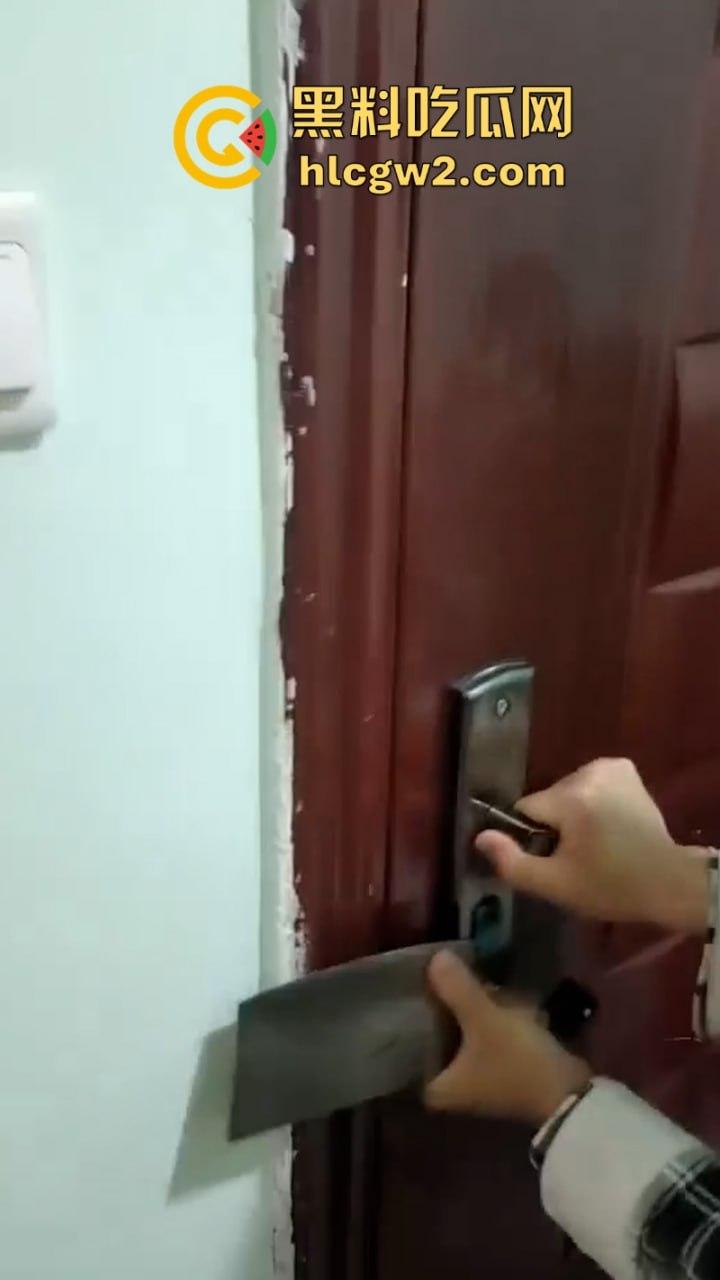 武汉外卖员遭顾客投诉竟提刀上门寻仇 背后真相大公开 只能说顾客活该-3