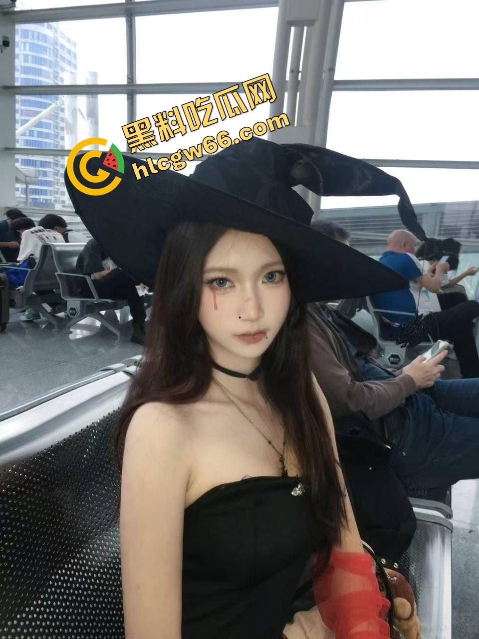 成都理工大二骚货『李娜娜』啪啪自拍流出,极品御姐身材太顶,黑丝高跟玩COS被操成狗,一晚八发全干吐!-2