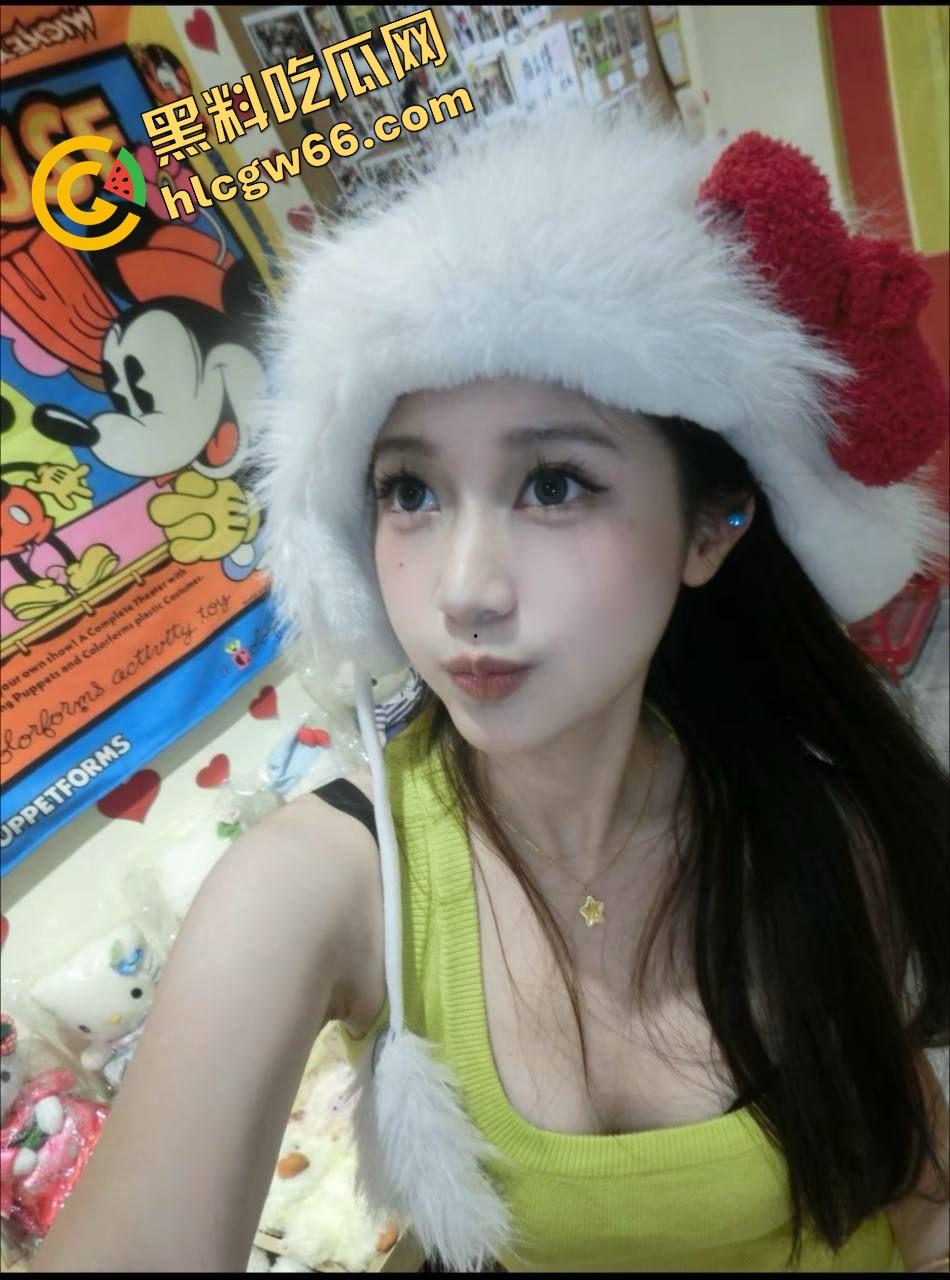 成都理工大二骚货『李娜娜』啪啪自拍流出,极品御姐身材太顶,黑丝高跟玩COS被操成狗,一晚八发全干吐!-6