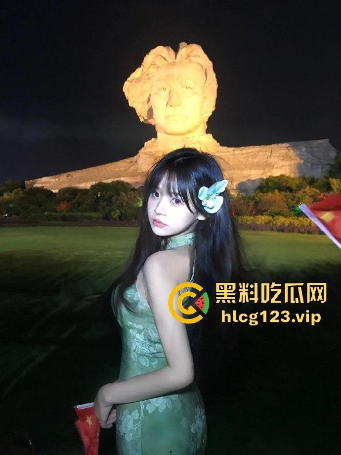 SNH48刘倩倩猛料曝光!三大女团成员互撕出轨,女同不雅视频流出,全是万里挑一的美女乱搞!-35