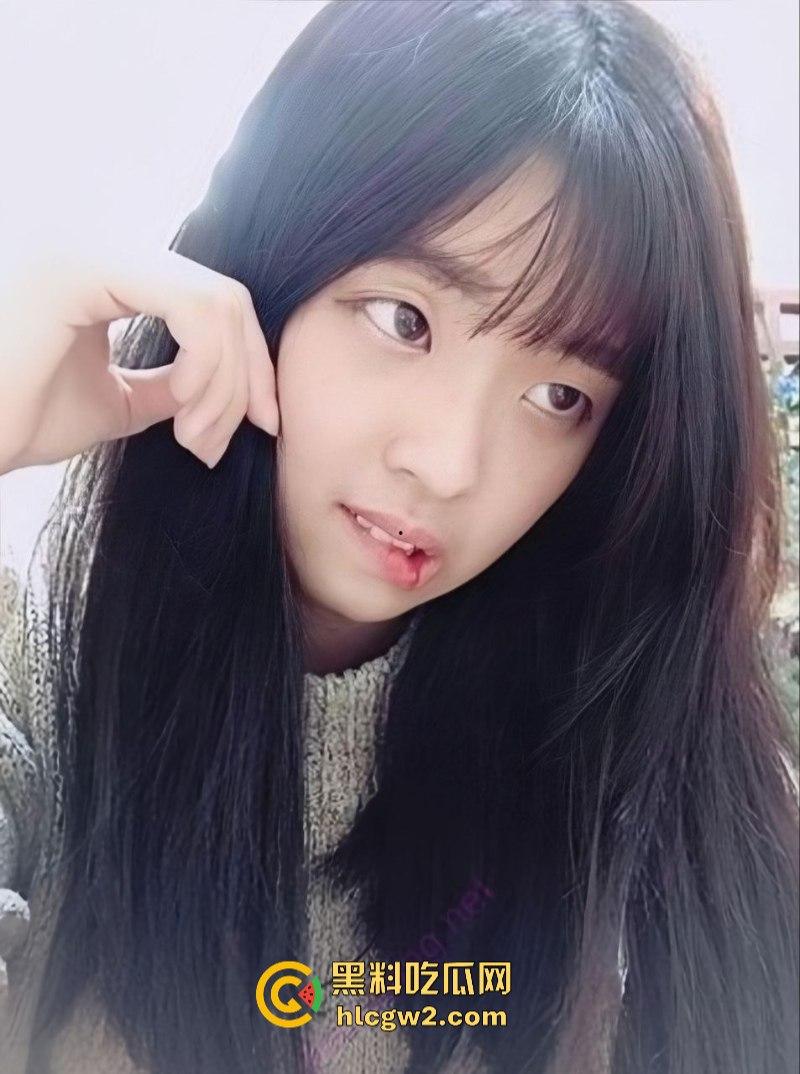 独家黑料!陕西师范大二学生【陆云娇】为挣零花钱给老男人做性奴 表面傻白甜人后骚浪贱-6