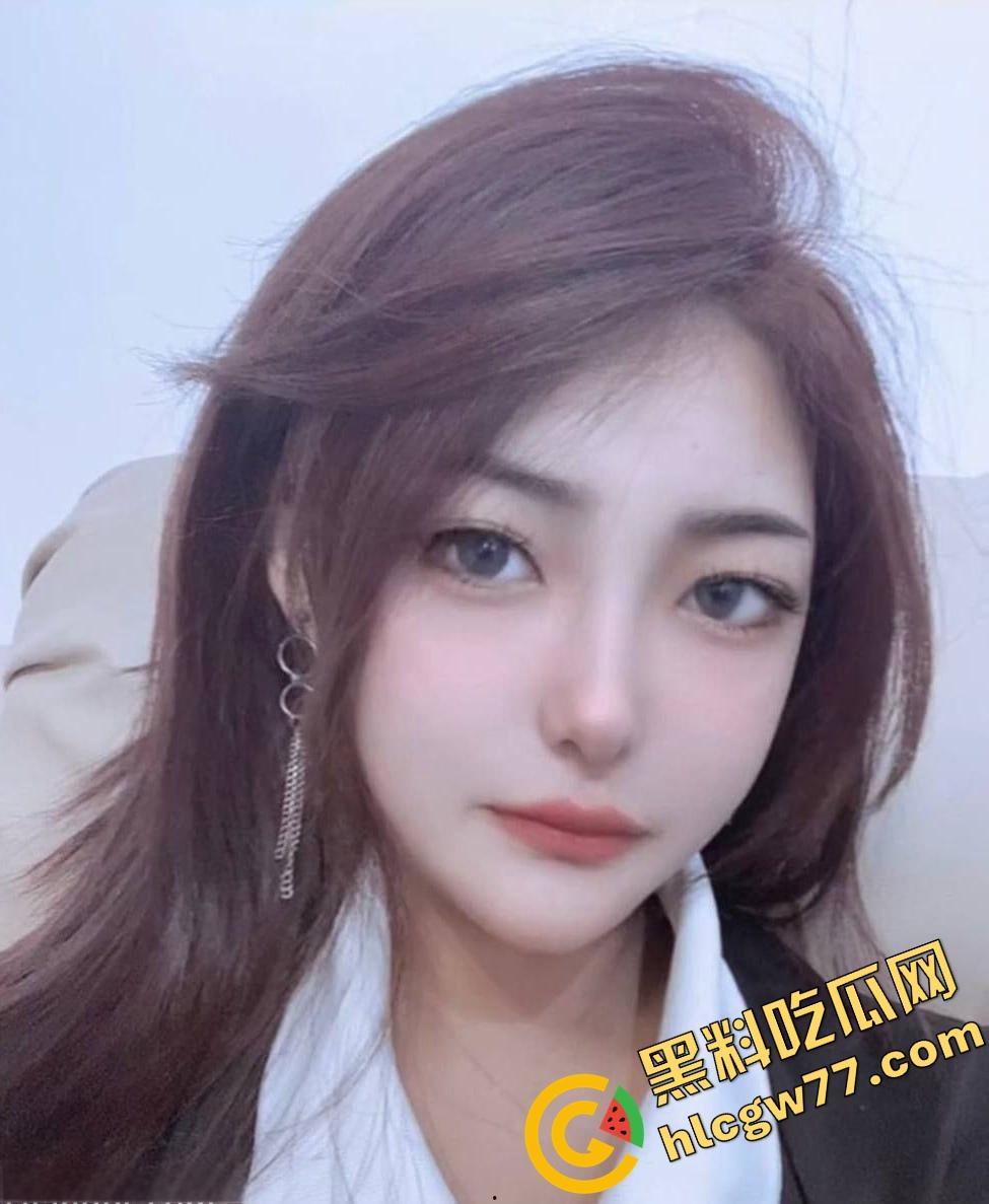 西安冰山女神『赵娜』外表清冷,床上喷白浆叫到破音,福利姬身份曝光,骚得会员脑溢血!-4