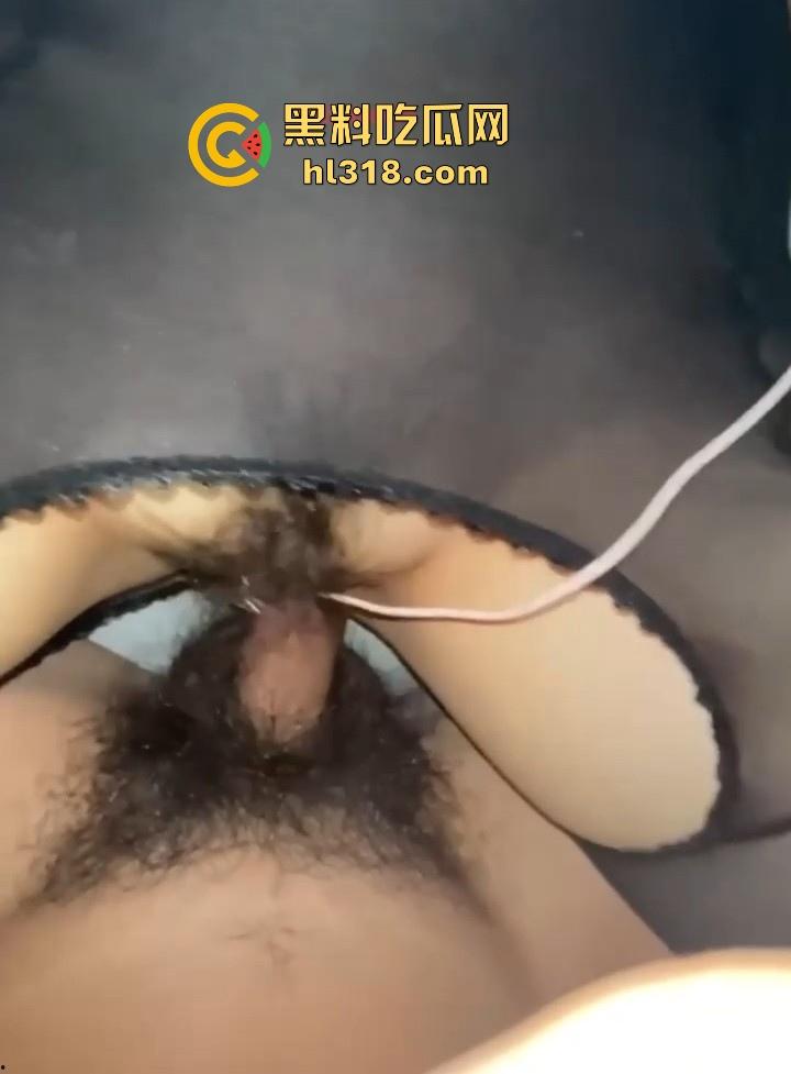 调教开发02年女友,跳蛋调教开档黑丝美腿,无套抽插超粉嫩穴,淫水狂飙干得她飘飘欲仙!-3