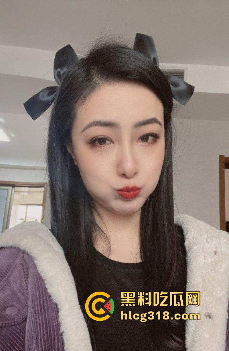 约炮偷情极品邻居少妇,骚姿招展主动上位,感觉能把人都吸干,成熟少妇的魅力根本抵挡不住!-1