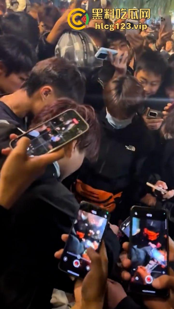 欠收拾！鬼火少年济南闹市区炸街 飙车放火 大街蹦迪 人还是不能吃得太饱！-3