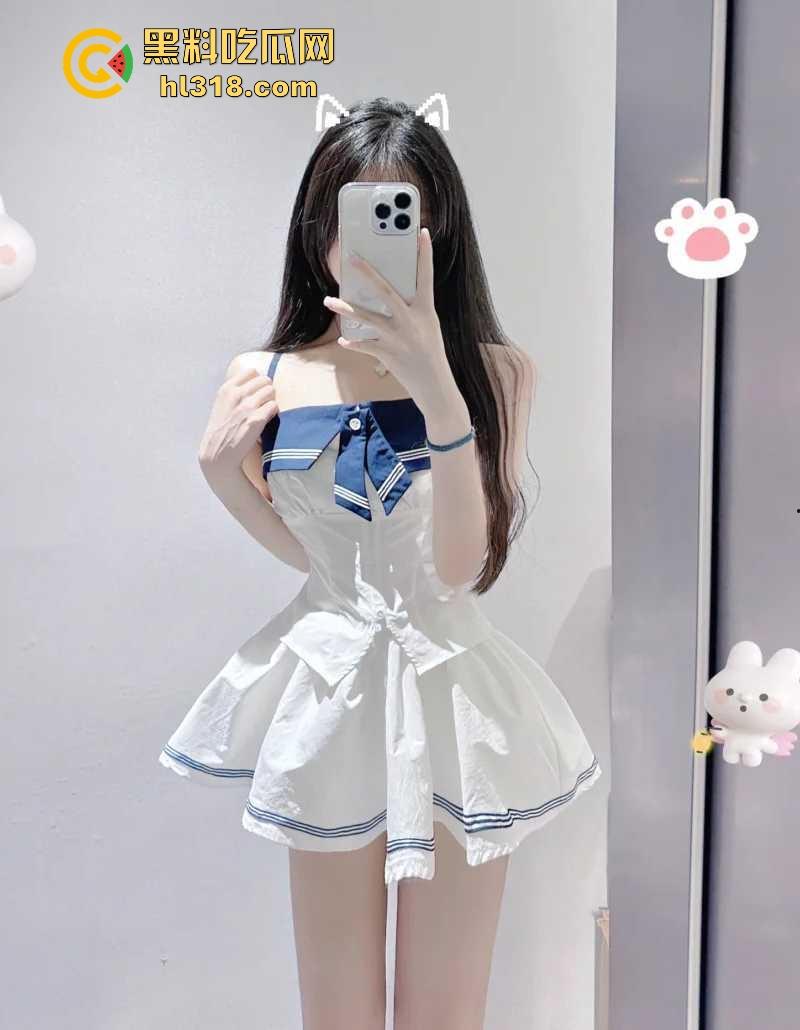 在图书馆区阅览室与亲妹上演颜射大戏，半推半就撸管吸屌 后入猛操，刺激无比！-3