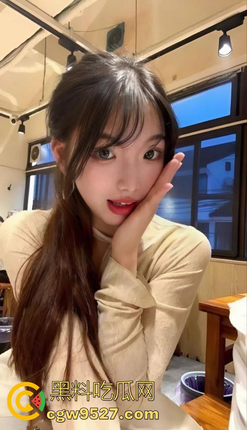 武汉三中绝美嫩妹【苏文轩】,俏皮可爱身材一流,在家里被男友调教玩弄,护士制服勾引,翘臀被后入打桩抽插!-1