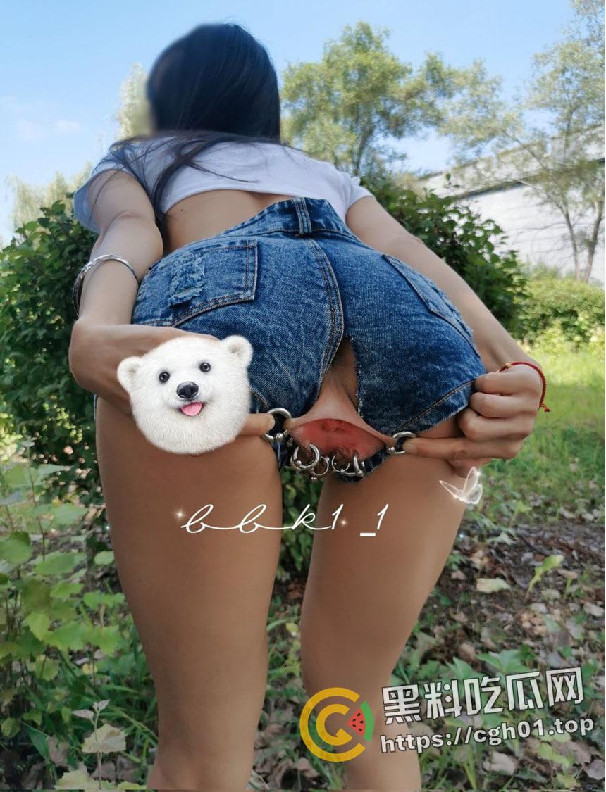 推特【bbk1-1】重口味福利姬 阴蒂穿环 拳交扩阴 小小穴能塞下整个宇宙-5