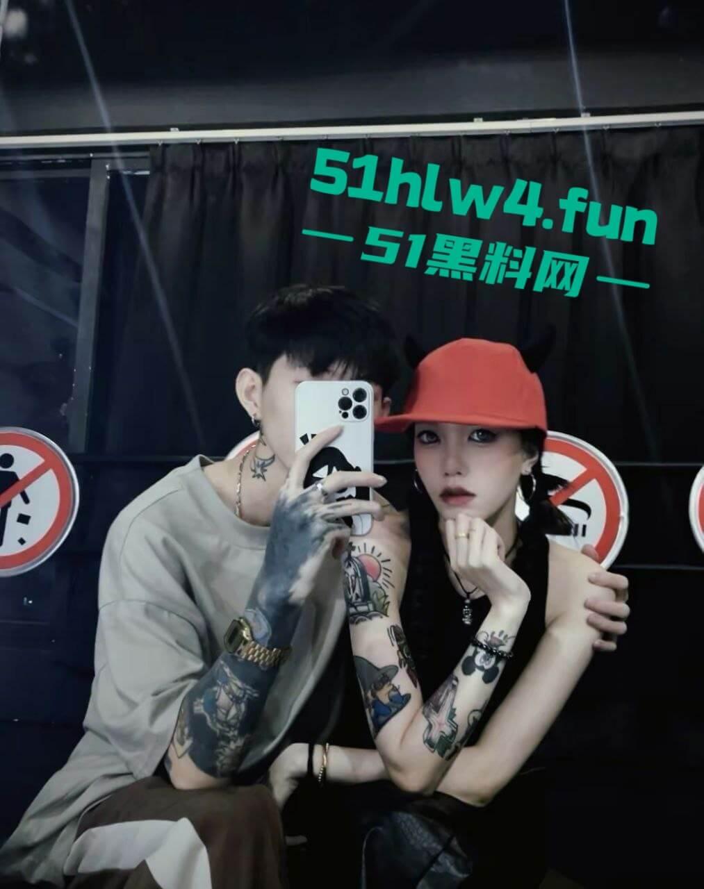 广西长腿纹身妹,抖音女神【小叮-】真名叫朱李雅欣,整天一身辣妹打扮私生活淫乱不堪,性爱自拍被曝光。-7