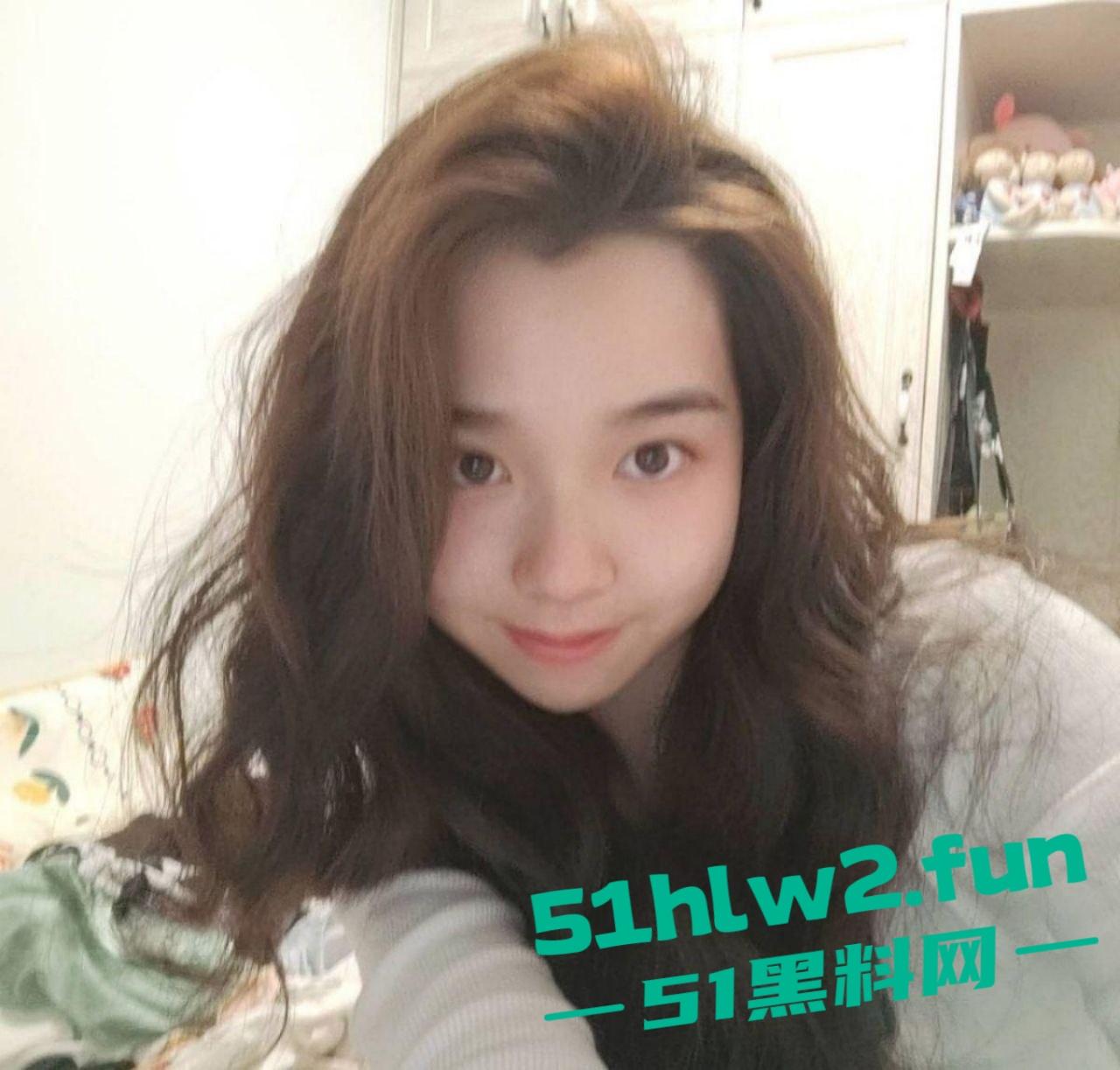 重庆女会计【王君】淫照泄密,白天端庄丽人,背地里骚成母狗,性瘾强到让渣男拍爆!-9