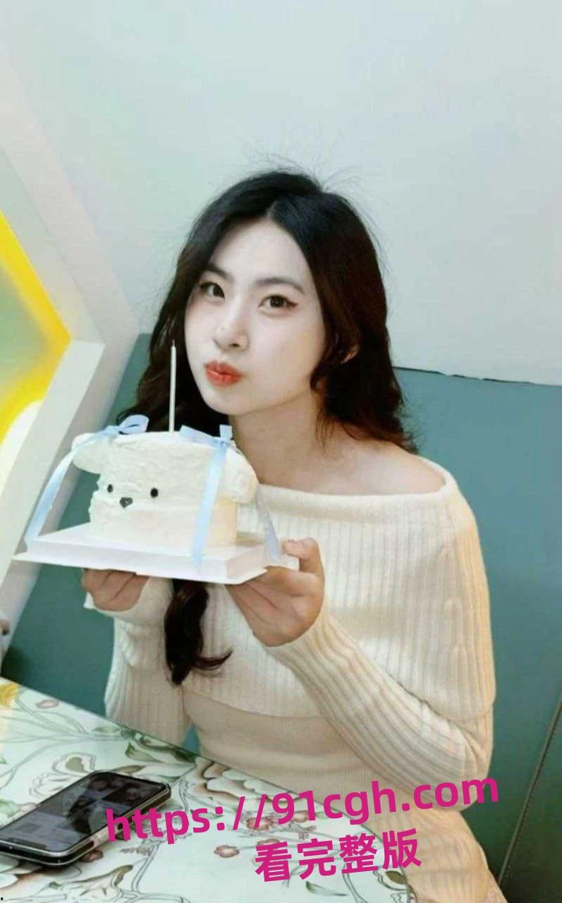 安徽滁州05年的小骚货倪书函,自拍大量不雅照片视频流出!-7