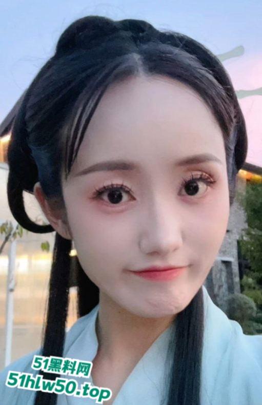 石家庄西苑小学语文老师母狗【张倩】高颜值极品尤物，骚劲十足竟还是个媚黑婊！-3