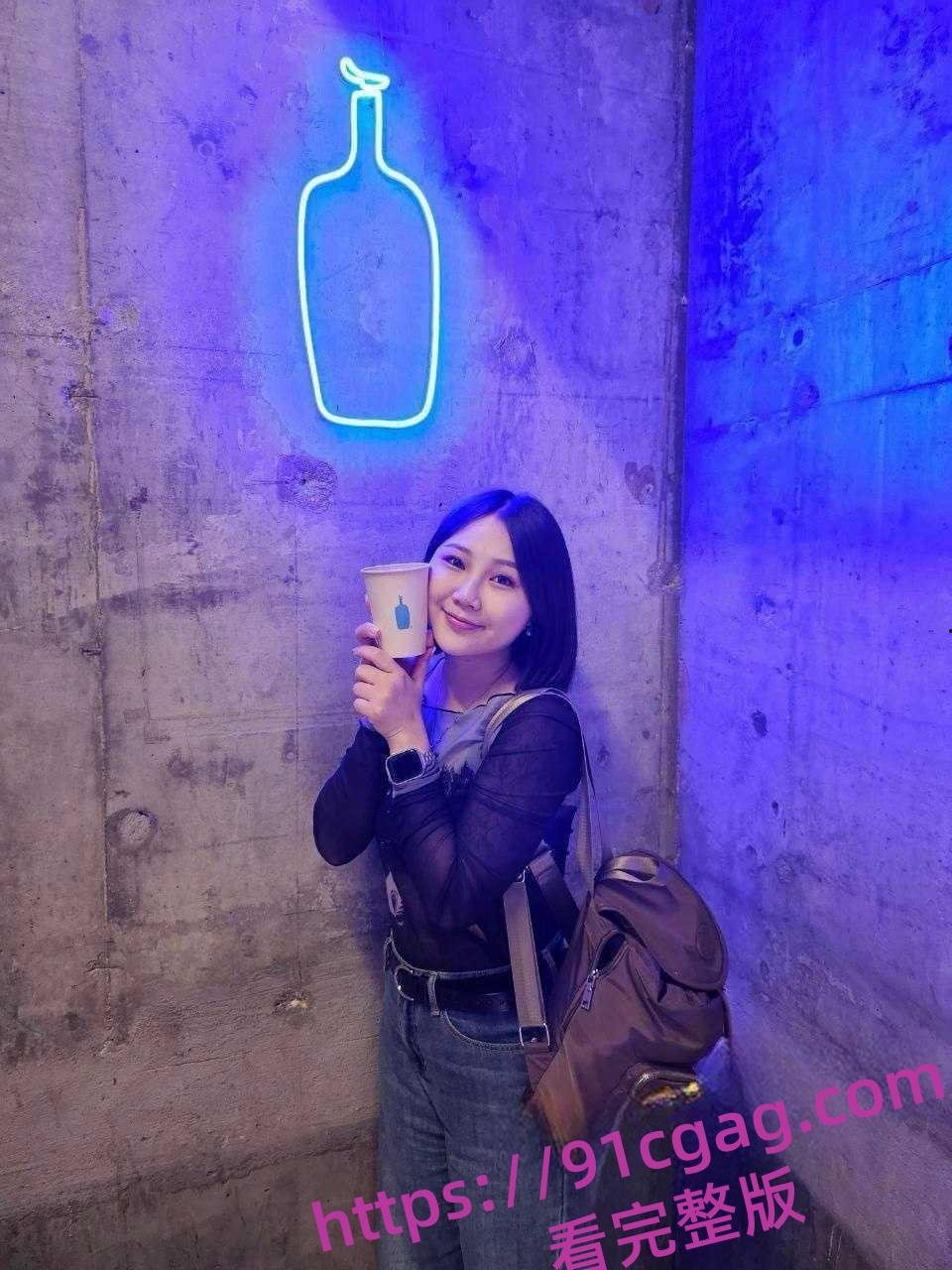 孝感乾坤豪府女主趁老公出差,在家给男小三吹箫,视频遭到曝光后再也藏不住了吧!-5