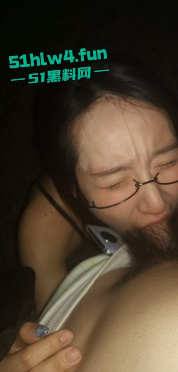 淫妻大神【女友棉袜】最新分享性感骚妻身材性感美腿修长,天天变着花样调教当街露出楼道野战。-10