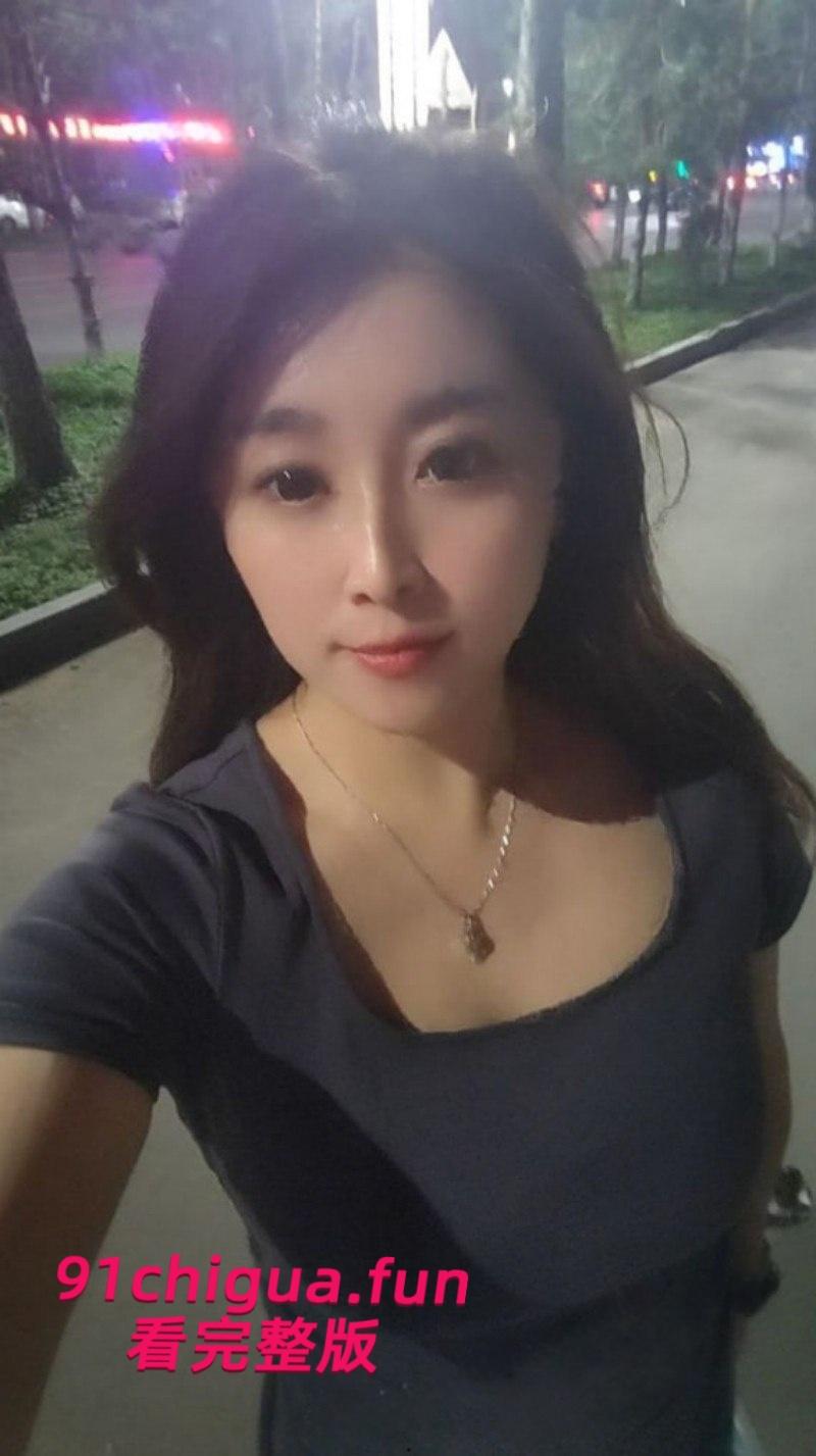 黑龙江伊春36岁化学老师【王玉萍】性欲奇强母狗,出轨老公同事酒店约炮被操出一身汗!-3