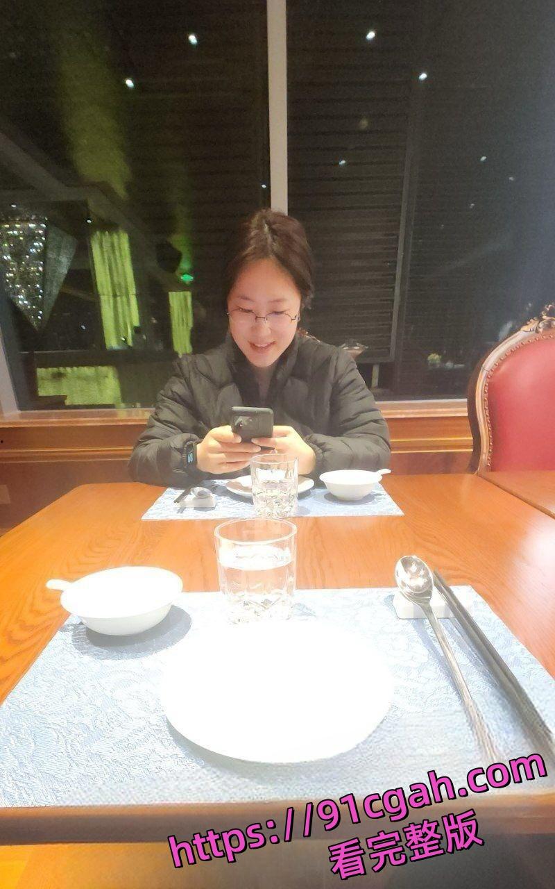 西南交通大学女研究生吴欣遥肥臀大奶，聊天记录和性爱视频曝光-1