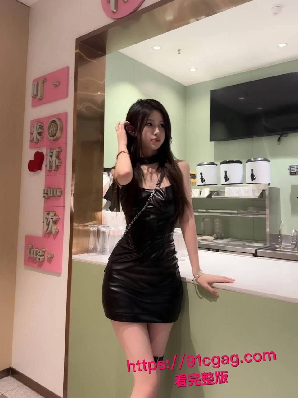 抖音性感骚货小母狗天天发骚钓金主！被金主当鸡巴套子，白虎嫩逼操到麻木喷汁！-6