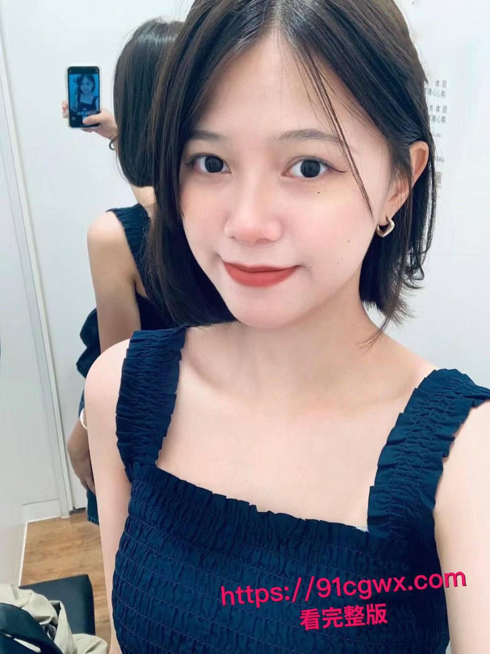 拿下潮汕23岁女网红，她是我前女友的闺蜜，颜值超高悄悄拍下操逼过程！-6