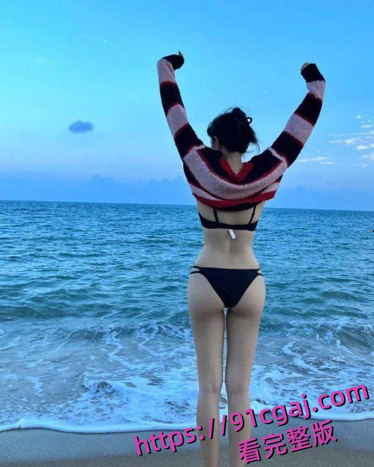 小米汽车销售为业绩 朋友圈仅你可见,狂发黑丝全裸照 黑丝骚穴裸照勾引客户!-4