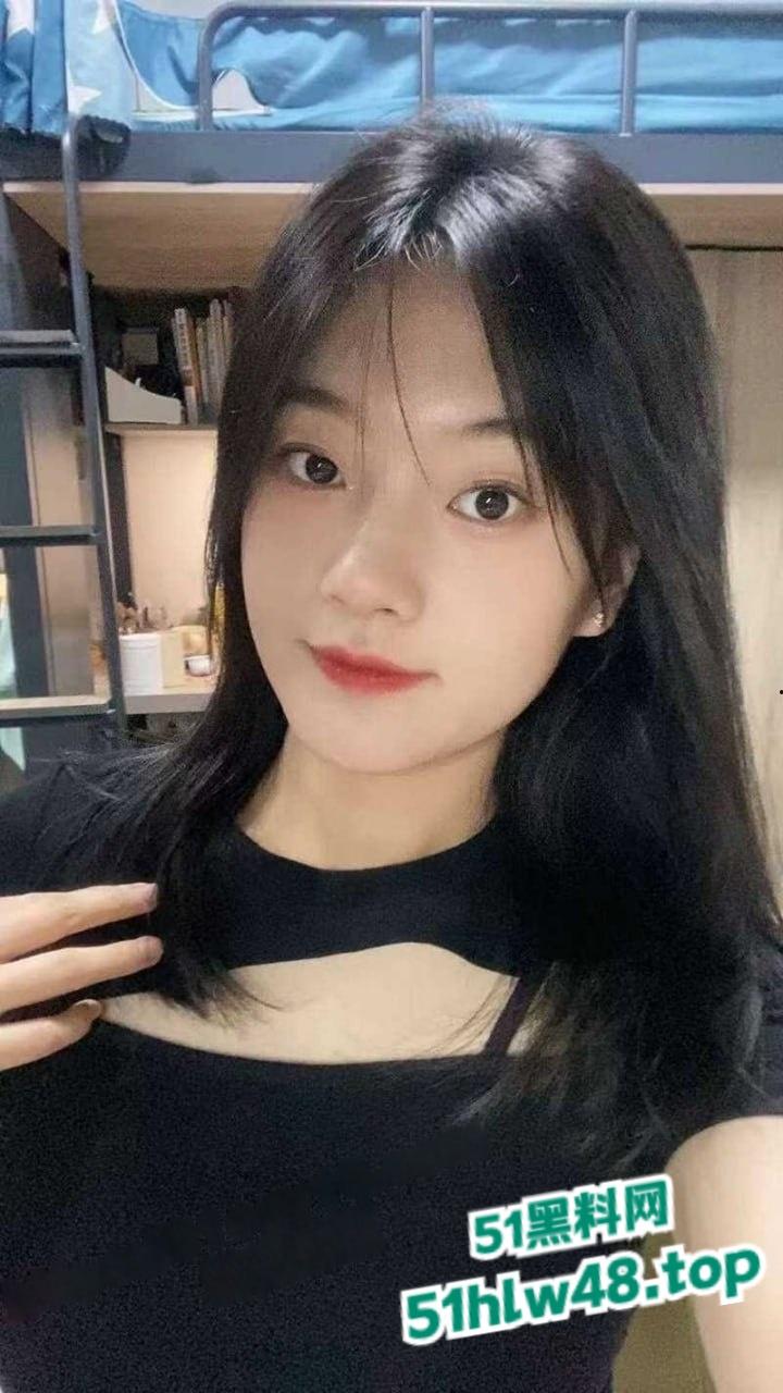 北京外国语大学【刘薇】大一清纯学霸,颜值清纯身材才一流私下超反差,男友自拍性爱视频被流出。-3