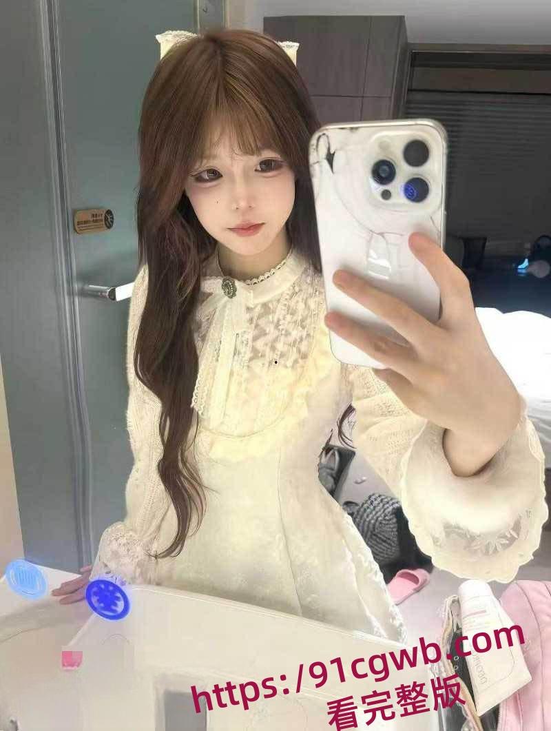 抖音网红夜巴黎直播曝出多人猛料 困困XD曾尿打K失禁 土豆黎网上立人设私下霸凌-5